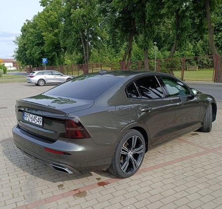 Volvo S60 cena 139800 przebieg: 60000, rok produkcji 2019 z Przeworsk małe 232